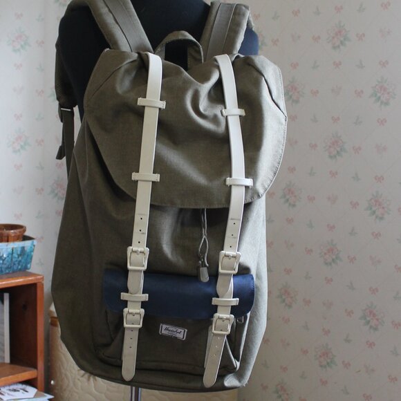 Herschel Little America Laptop Backpack, Ivy Green, EUC - Picture 1 of 11